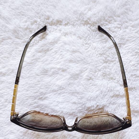 Joanne Clear Gray Square Sunglasses - Picture 4 of 12